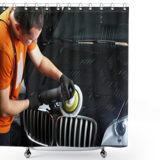 Personality  Car Service. Polishing Of The Car Shower Curtains