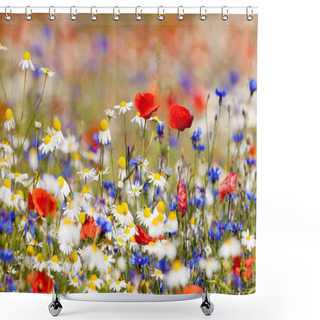 Personality  Wild Flowers Shower Curtains