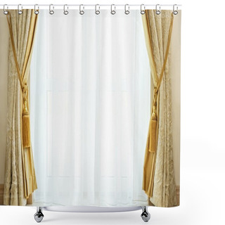 Personality  Luxury Curtain With A Copy-space In The Middle Shower Curtains