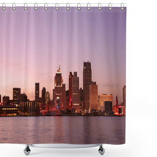 Personality  Detroit Skyline Shower Curtains