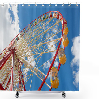 Personality  Ferris Wheel Shower Curtains