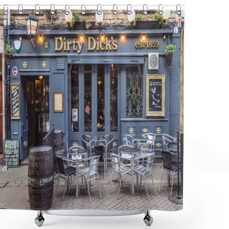 Personality  Edinburgh, Scotland - January 17, 2020: Frontage Of The Dirty Dicks Pub, Rose St In New Town Of Edinburgh City Shower Curtains