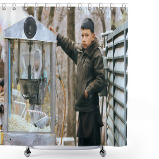 Personality  Chile Labor - Little Kid Is Selling Popcorn Shower Curtains