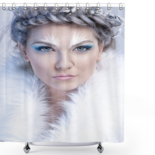 Personality  Glamorous Winter Woman In Fur Shower Curtains