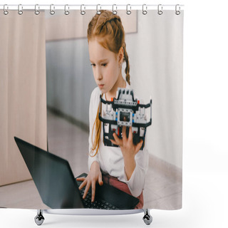 Personality  Beautiful Concentrated Child Programming Diy Robot, Stem Education Concept Shower Curtains