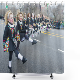 Personality  Chicago Saint Patrick Parade Shower Curtains