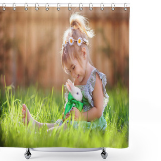Personality  Cute Little Girl With A Bunny Rabbit Has A Easter At Green Grass Shower Curtains