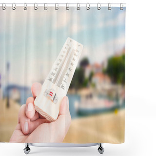 Personality  Hand Holding Thermometer On City With Lake Background Shower Curtains
