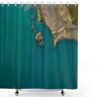 Personality  Grab Dredge Shower Curtains