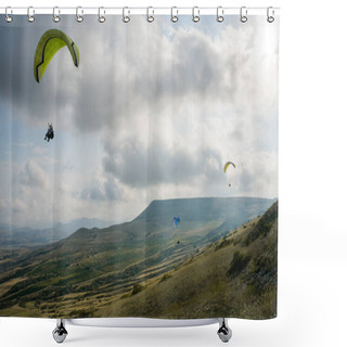 Personality  Paraplanes Shower Curtains