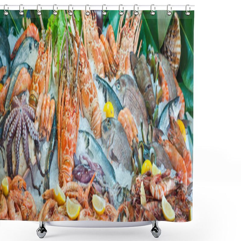 Personality  Fresh Seafood Arrangement Shower Curtains