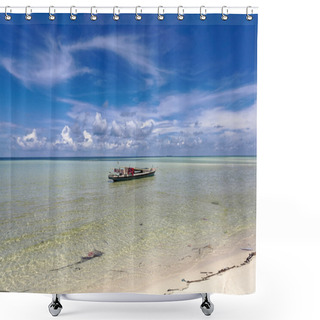 Personality  Sea Gypsy Boat House Shower Curtains