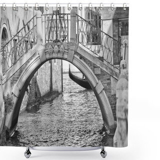 Personality  Venice View In Black And White Shower Curtains