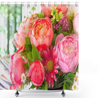 Personality  Flowers Bouquet Arrange For Decoration In Home Shower Curtains