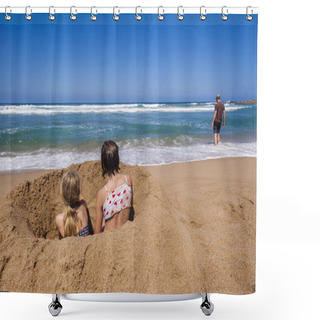 Personality  Girls Beach Holidays Shower Curtains