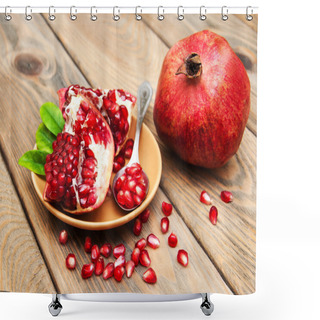 Personality  Juicy Pomegranate Fruit Shower Curtains
