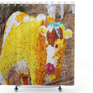 Personality  Fairytale Cow Shower Curtains