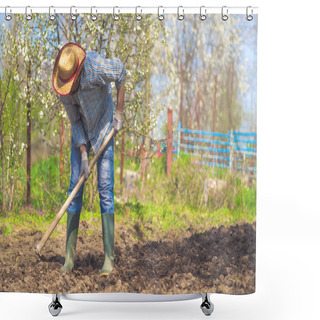 Personality  Man Hoeing Vegetable Garden Soil Shower Curtains