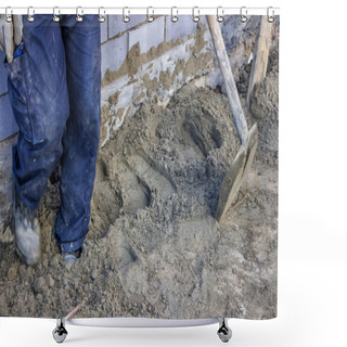 Personality  Builder Worker Tamping Sand Bedding With A Feet 3 Shower Curtains