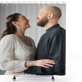 Personality  Stylish Loving Couple Hugging And Smiling At Each Other Happily Posing Together On Gray Backdrop Shower Curtains