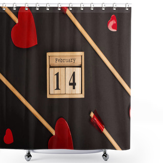 Personality  Top View Of Wooden Calendar With 14 February Near Heart-shaped Lollipops On Black Shower Curtains