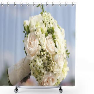 Personality  Beautiful White Wedding Bouquet Shower Curtains
