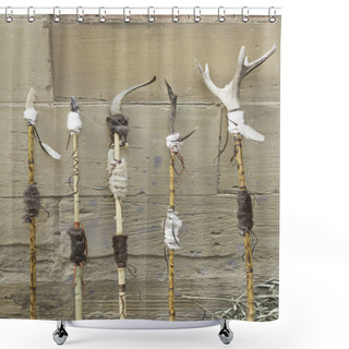 Personality  Indian Spears Shower Curtains