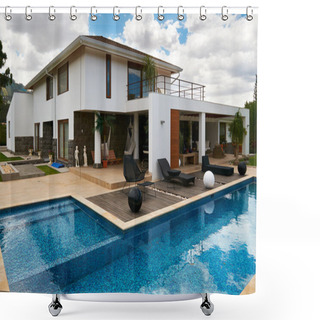 Personality  Modern Big House With Pool Shower Curtains
