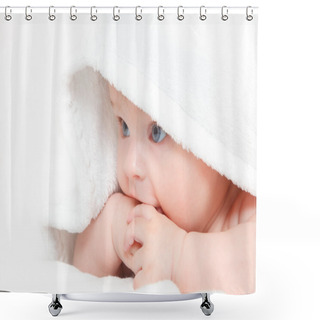 Personality  Cute Baby Girl Shower Curtains