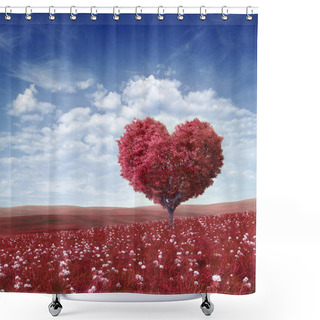 Personality  Ree In The Shape Of Heart, Valentines Day Background Shower Curtains