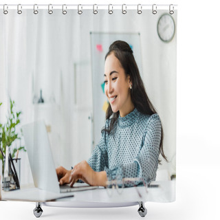Personality  Beautiful Smiling Asian Businesswoman Sitting At Desk And Using Laptop In Office Shower Curtains