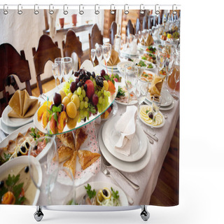 Personality  Banquet Table Shower Curtains