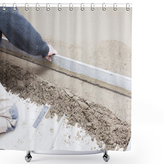 Personality  Mason Leveling The Cement Screed Shower Curtains