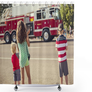 Personality  Kids Watching An Independence Day Parade Shower Curtains