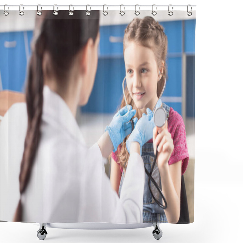 Personality  Little Girl Visiting Doctor Shower Curtains