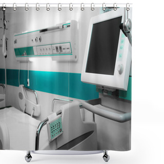 Personality  Hospital Bed Shower Curtains