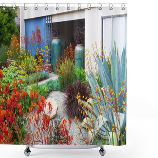 Personality  California Apartment Garden Palette Shower Curtains