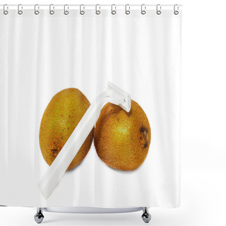 Personality  Kiwi Fruit And Shaver Isolated On White Background Shower Curtains
