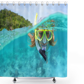 Personality  Snorkeling Shower Curtains