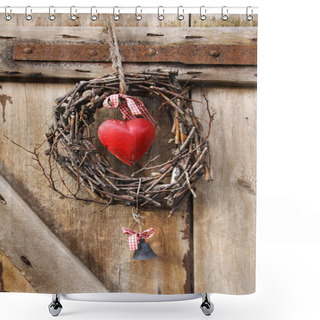 Personality  Rustic Door Heart Wreath On A Farm House Shower Curtains