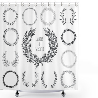 Personality  Laurels And Wreaths Collection Shower Curtains