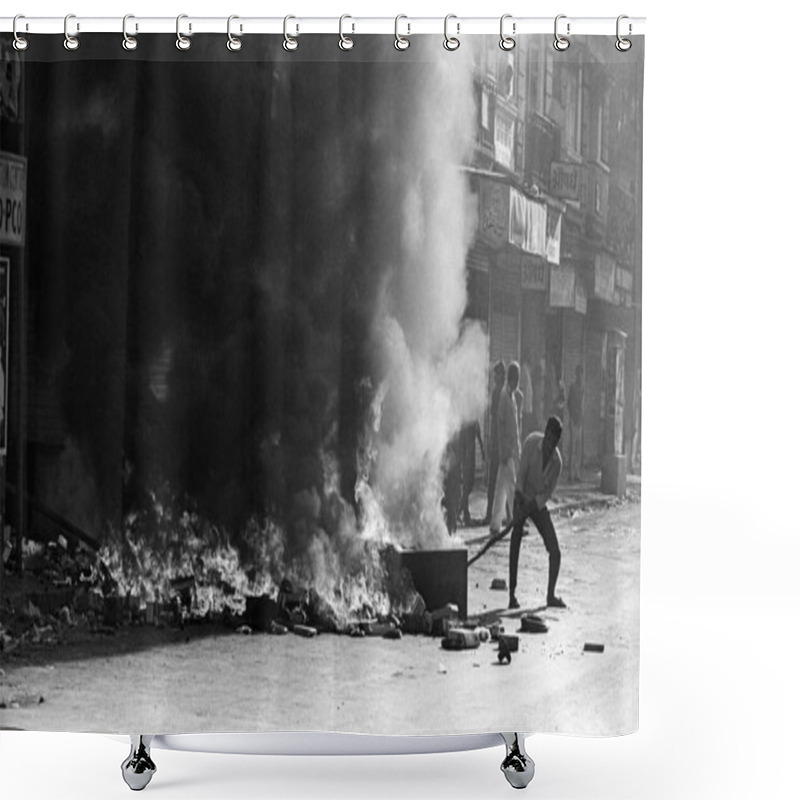 Personality  Rioters Put On Fire Car Tyres After Religious Fundamentalists Demolished The Babri Masjid In Ayodhya In Uttar Pradesh On December 6, 1992. The Rioting Continued Till January 1993 In Bombay Now Bombay Mumbai, Maharashtra, India  Shower Curtains