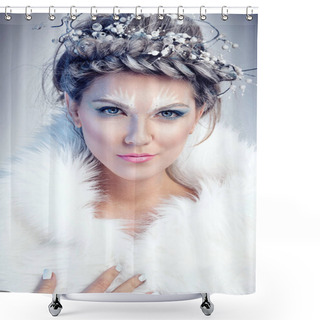 Personality  Glamour Snow Queen In Winter Fur Shower Curtains