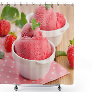 Personality  Berry Sorbet Shower Curtains