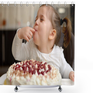 Personality  Cute Little Girl Eating Cake Shower Curtains
