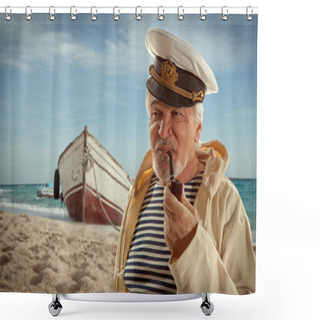 Personality  Captain Shower Curtains