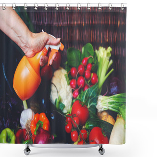 Personality  She Sprinkles The Water For Vegetables Shower Curtains