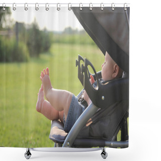 Personality  Newborn Baby Legs And Feet Hanging Out Of Stroller Shower Curtains