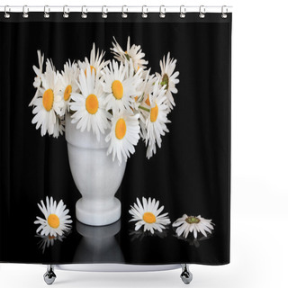 Personality  Daisy Flower Beauty Shower Curtains