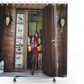 Personality  Kids In Spooky Costumes Running Out Neighbor House With Halloween Decoration Shower Curtains